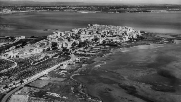 L'étang de Bages Sigean, L'étang de Bages Sigean, Bages dans les années 1960. Bassin n°4