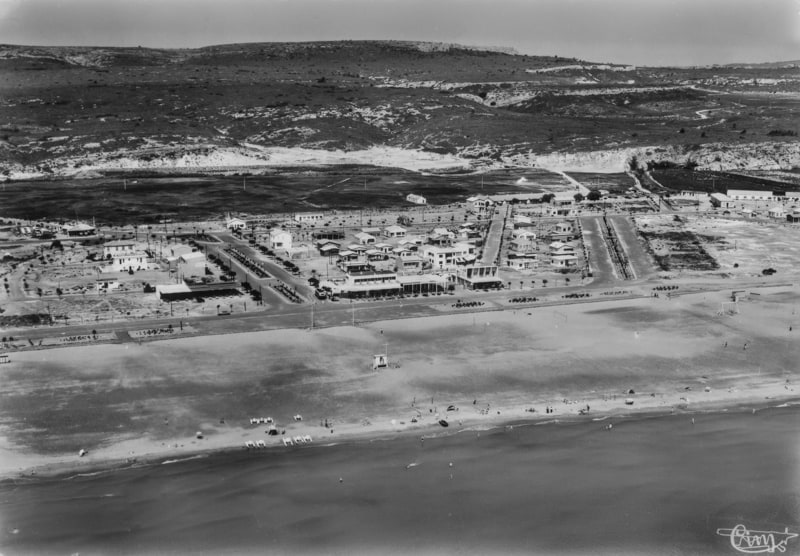 Les falaises mortes de Narbonne Plage dans les années 1950
