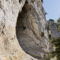 Entrée de la grotte de la Crouzade