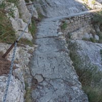 La passerelle surplombant les marmites du Rec