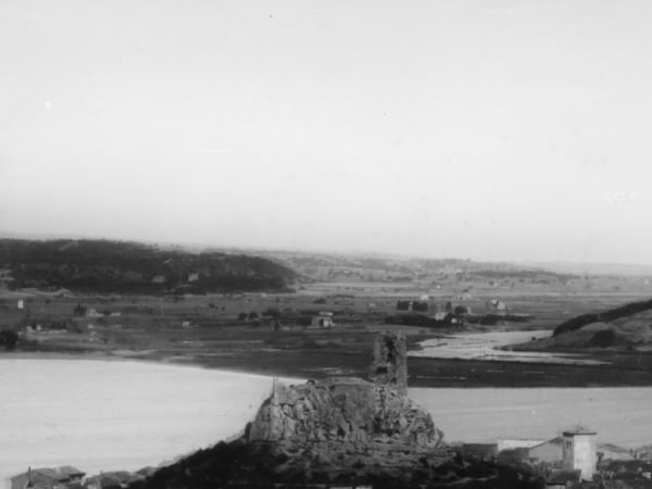 Vue sur les bords de l'étang de Gruissan et le territoire de la Sagne | 1960