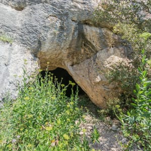 Entrée de la grotte II de las Caounos