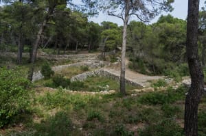 Les constructions lithiques de  la doline nord