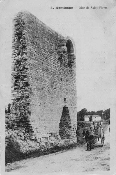 le Mur  de Saint-Pierre 1900