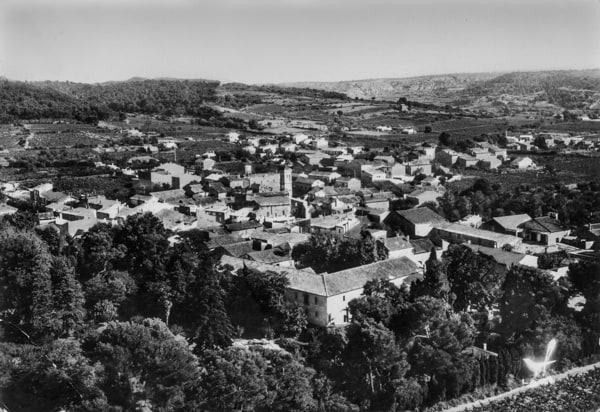 Le village de Vinassan dans les années 1950-60