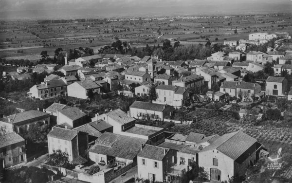 Le village de Vinassan en 1957